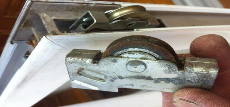 screen door roller repair in Los Altos